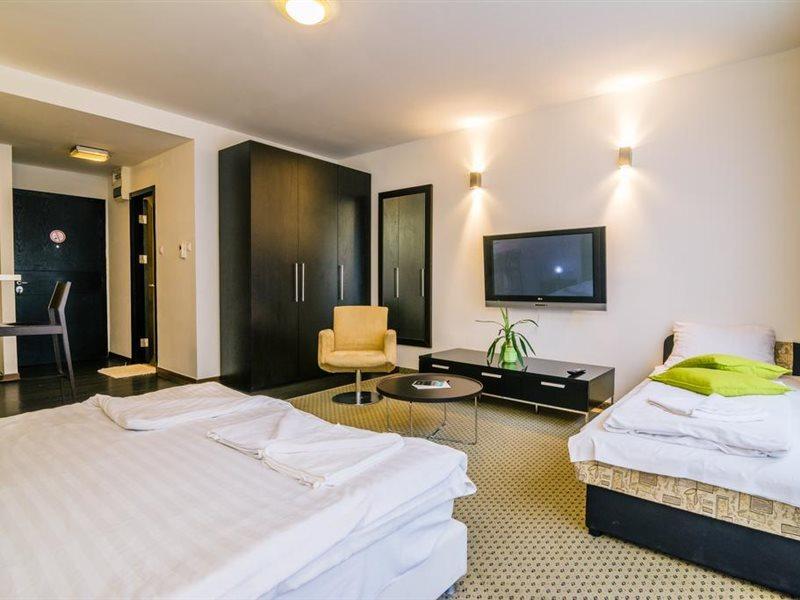 City Gardens Hotel & Wellness Budapest Esterno foto