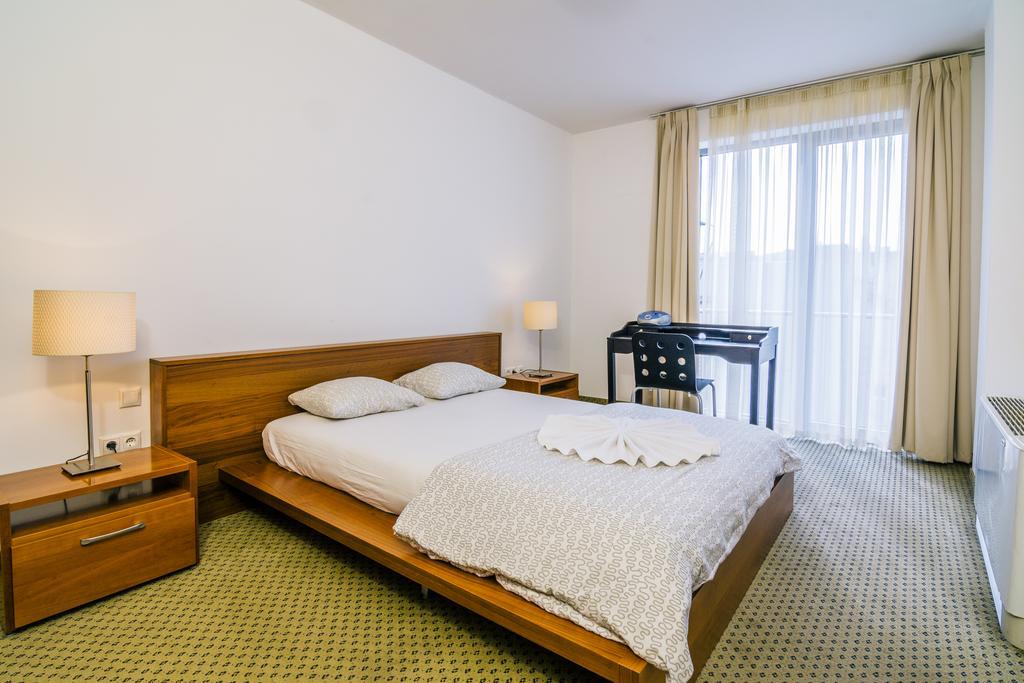 City Gardens Hotel & Wellness Budapest Esterno foto