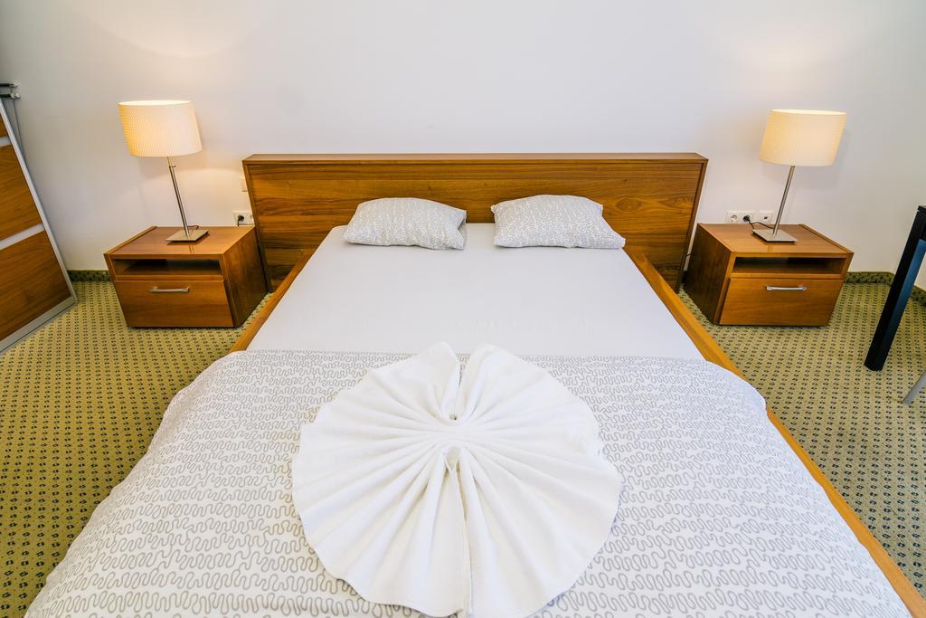City Gardens Hotel & Wellness Budapest Esterno foto