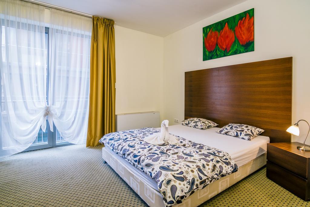 City Gardens Hotel & Wellness Budapest Esterno foto