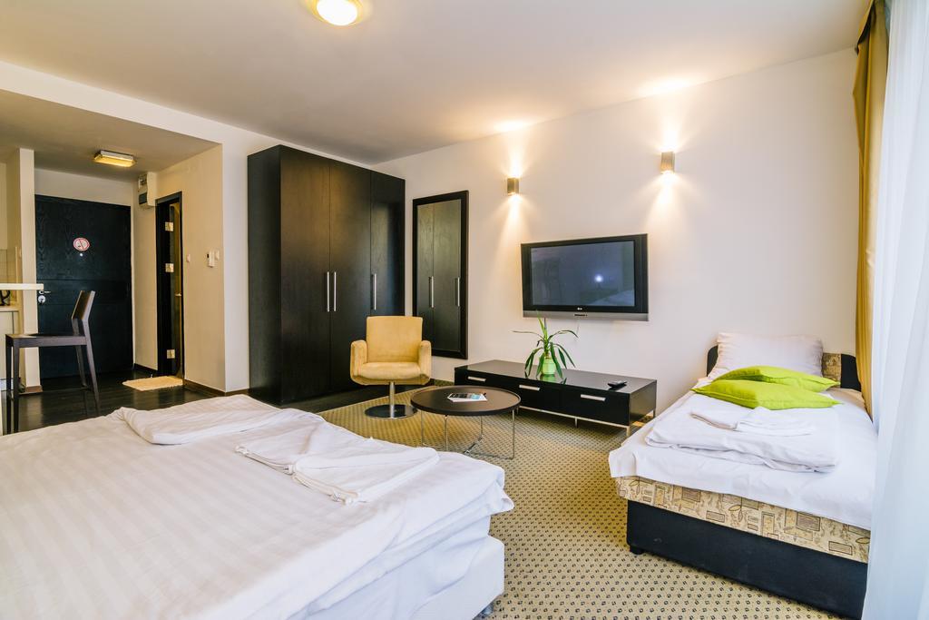 City Gardens Hotel & Wellness Budapest Esterno foto